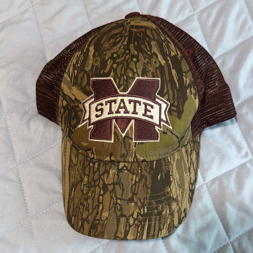Camouflage Mesh Trucker Hat -‎ Mississippi State